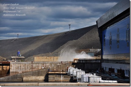 Богучанская ГЭС. Пресс-тур «Енисей.РФ-2014». Фото: Анастасия Вещикова («Саяны.Соседи»)