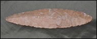 Каменный наконечник дротика (памятник Кода 1, раскопки И.А. Грачёва)