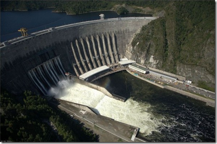 20 августа 2009 г. Саяно-Шушенская ГЭС. Фото пресс-службы ОАО РусГидро