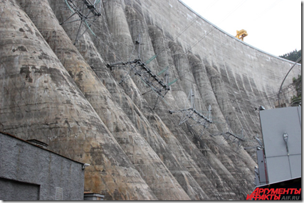 Жители были уверены: Саяно-Шушенская ГЭС - конструкция надежная. Фото: Людмилы Алексеевой