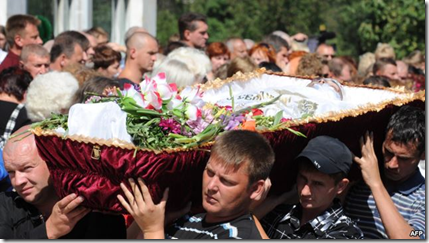 Похороны погибших в результате аварии на СШГЭС 