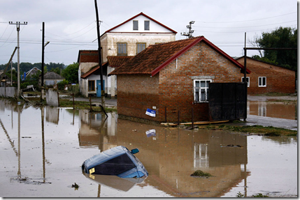 Последствия наводнения в Краснодарском крае. © Владимир Аносов/Reuters