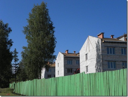 Строительство жилья в Усть-Илимске для вынужденных переселенцов из зоны затопления Богучанской ГЭС. Фото: myui.ru