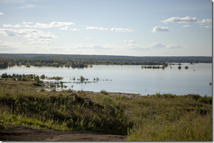 Такова теперь Ангара из-за заполнения водохранилища Богучанской ГЭС. Какие еще опасности она таит в себе? Фото М.Кочетова