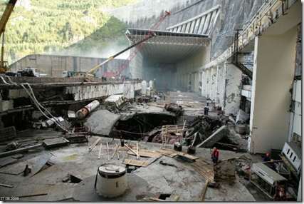 Последствия аварии августа 2009 года на Саяно-Шушенской ГЭС. Фото пресс-службы ОАО РусГидро