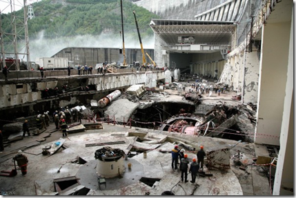 Август 2009 г. После аварии на Саяно-Шушенской ГЭС. Фото пресс-службы ОАО РусГидро