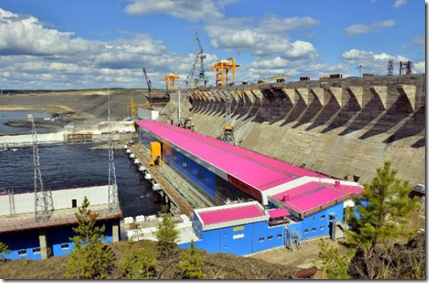 Богучанская ГЭС должна заработать в полную силу уже в конце 2014 года. Фото из фотоархива РусГидро.