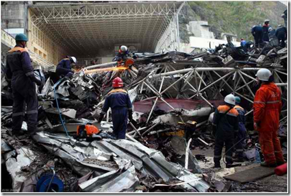 Разбор завалов после аварии на Саяно-Шушенской ГЭС в августе 2009 года. Фото пресс-службы ОАО РусГидро