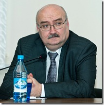 Михаил Азанов на круглом столе по Нижнему Приангарью