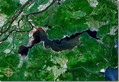 Вид из космоса на озеро Кизи в бассейне Амура