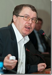 Андрей Коржубаев выступает на круглом столе по Нижнему Приангарью. Фото: Владимир Попов